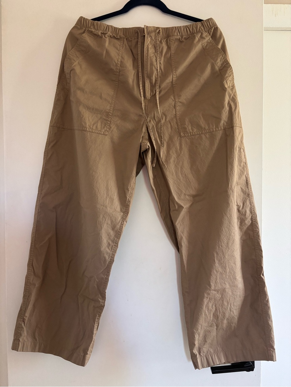 Buck Mason Parachute Poplin Pull-on Pants in Putty - Picture 2 of 3